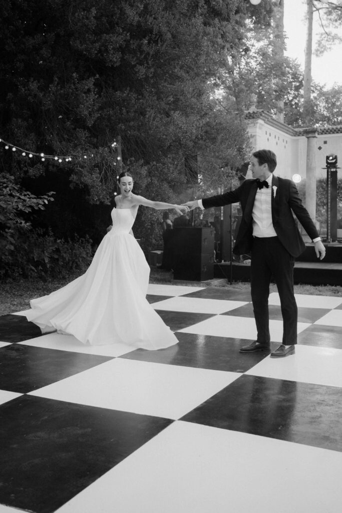 couple's first dance outside