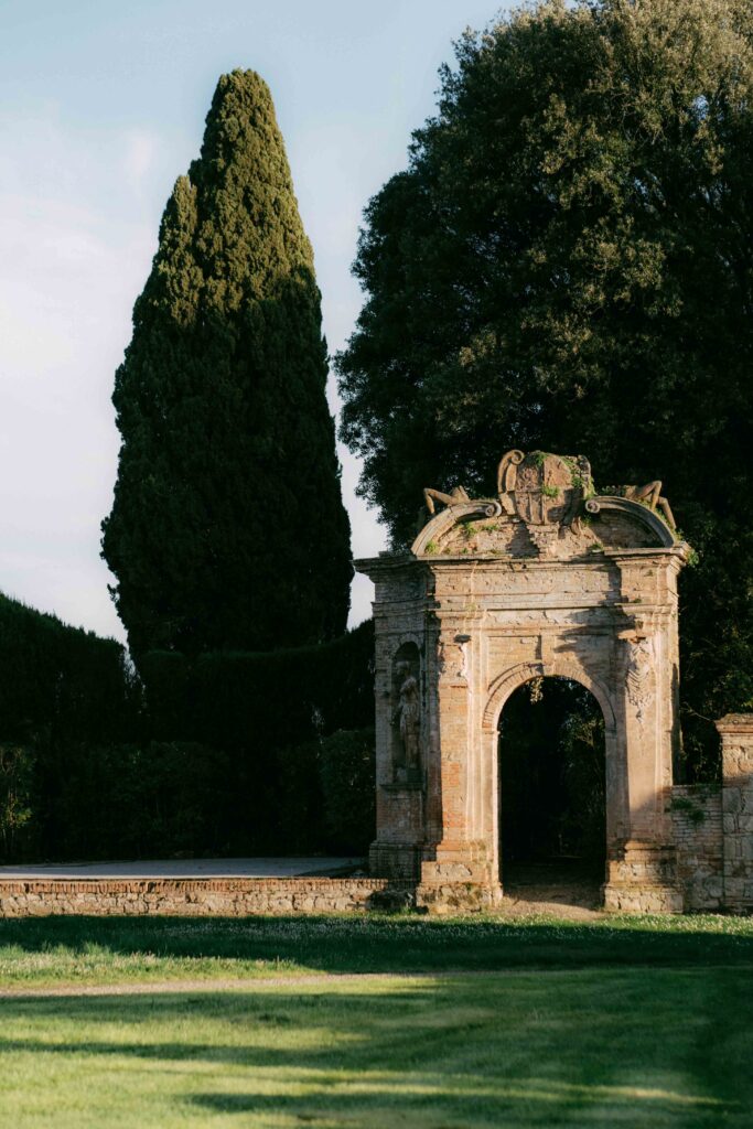 architecture of gardens of the villa